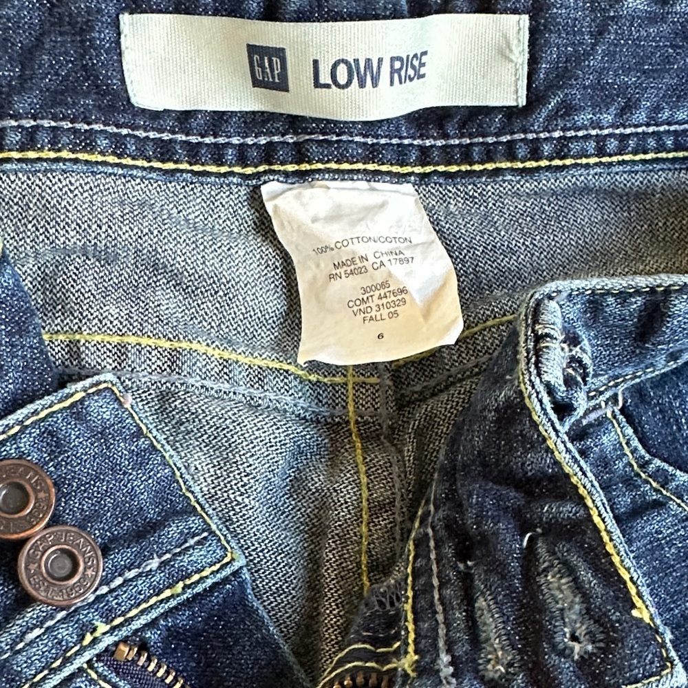 GAP Women’s Vintage Low Rise Flare Blue Jeans